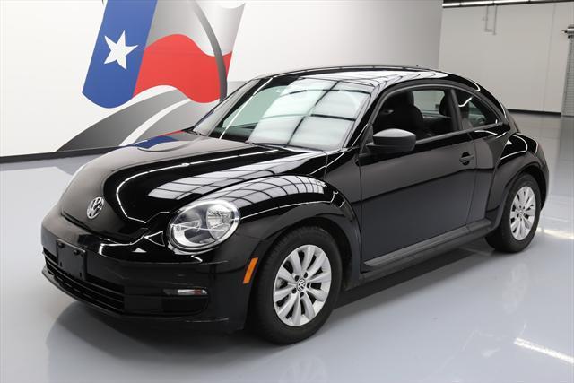 2014 Volkswagen Beetle-New (Black/Gray)