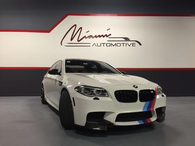 2015 BMW M5 (White/Red)