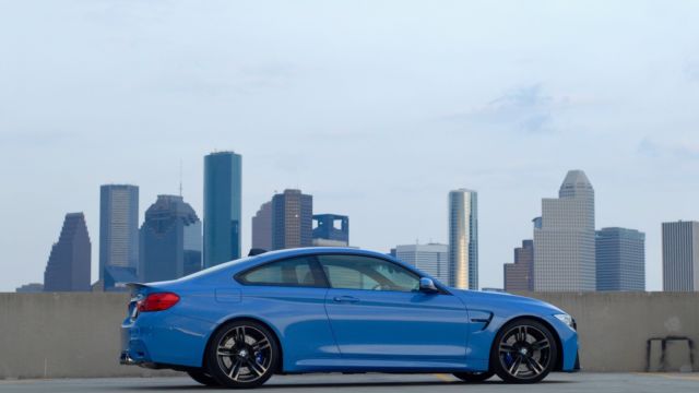 2015 BMW M4 (Blue/Black)