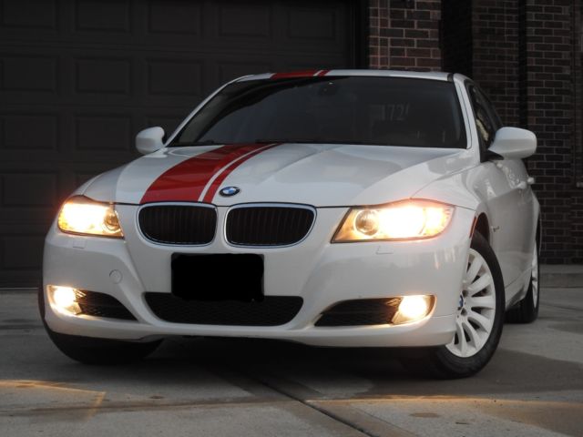 2009 BMW 3-Series (White/Black)