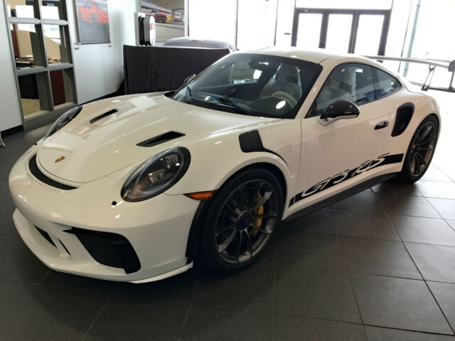 2019 Porsche 911 (White/Black)