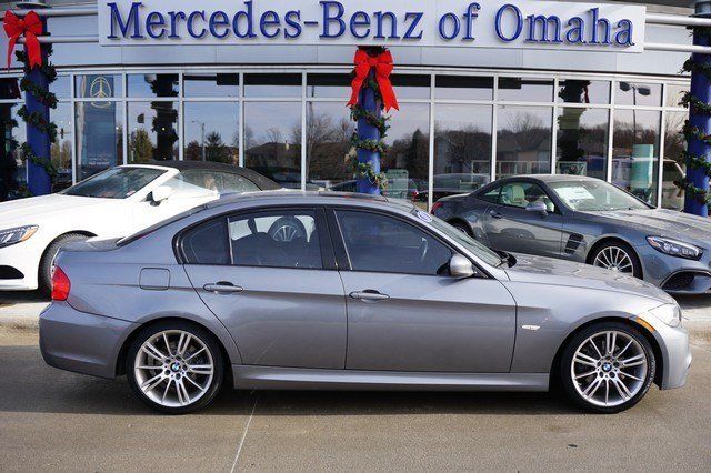 2011 BMW 3-Series (Gray/Black)