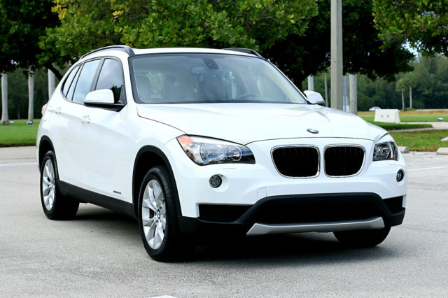 2013 BMW X1 (White/Tan)