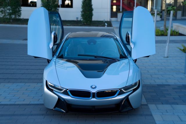 2014 BMW i8 (Silver/TERA EXCLUSIVE DALBERGIA BROWN)