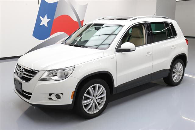 2010 Volkswagen Tiguan (White/Tan)