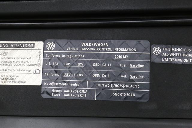 2010 Volkswagen Tiguan (White/Tan)