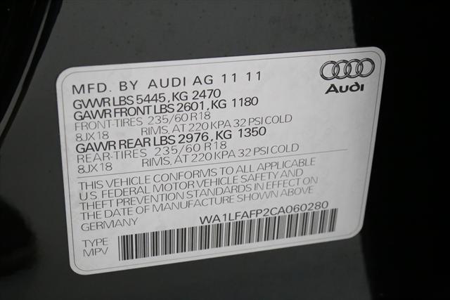 2012 Audi Q5 (Black/Black)