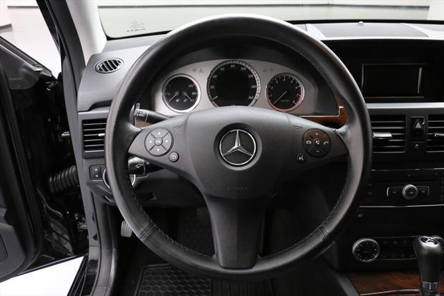 2011 Mercedes-Benz GLK-Class (Black/Black)