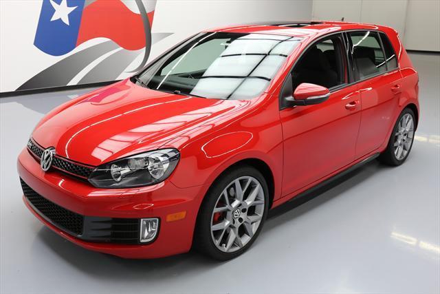 2013 Volkswagen Golf (Red/Gray)