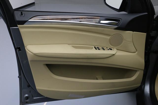 2013 BMW X5 (Gray/Tan)