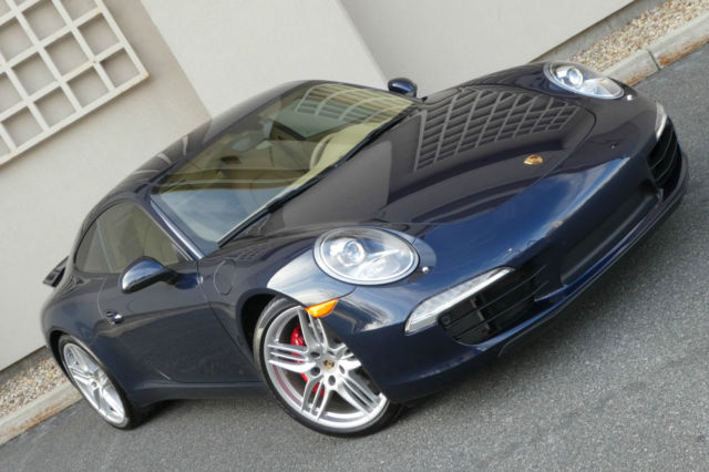 2013 Porsche 911 (Blue/Tan)