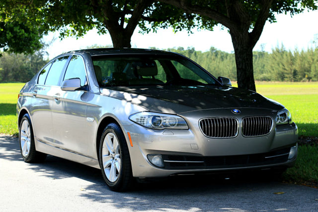 2012 BMW 5-Series (Tan/Tan)