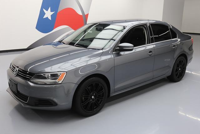 2013 Volkswagen Jetta (Gray/Black)