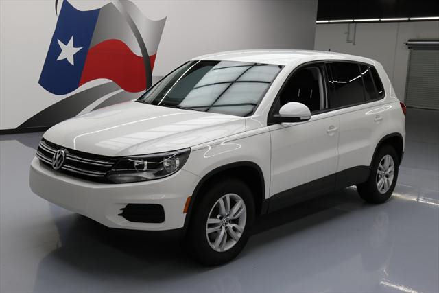 2012 Volkswagen Tiguan (White/Black)