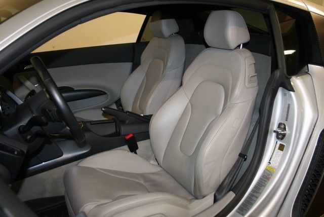 2010 Audi R8 4.2L (Gray/Gray)