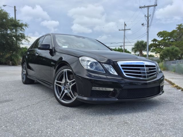 2010 Mercedes-Benz E-Class (Black/Black)