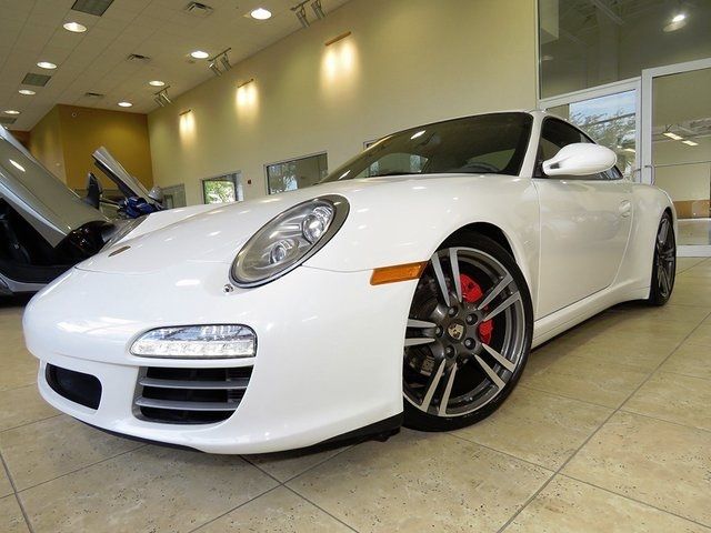 2012 Porsche 911 (White/Black)