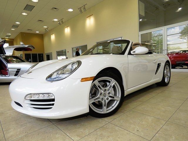 2010 Porsche Boxster (White/Sand Beige)