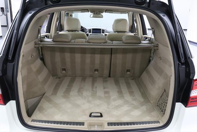 2012 Mercedes-Benz M-Class (White/Tan)