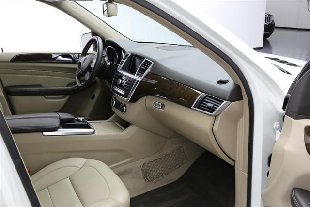 2012 Mercedes-Benz M-Class (White/Tan)