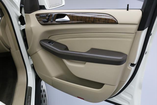 2012 Mercedes-Benz M-Class (White/Tan)