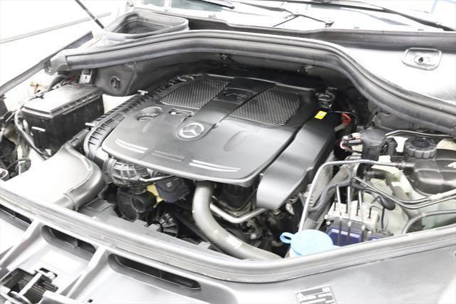 2012 Mercedes-Benz M-Class (White/Tan)