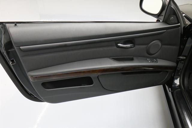 2013 BMW 3-Series (Black/Black)