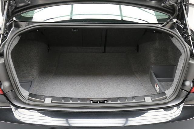 2013 BMW 3-Series (Black/Black)
