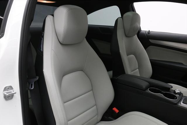 2013 Mercedes-Benz C-Class (White/Gray)