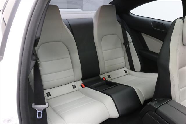 2013 Mercedes-Benz C-Class (White/Gray)