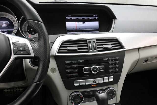 2013 Mercedes-Benz C-Class (White/Gray)