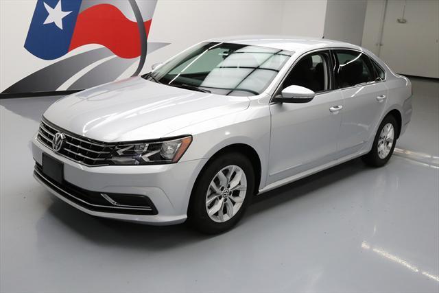 2016 Volkswagen Passat (Silver/Gray)