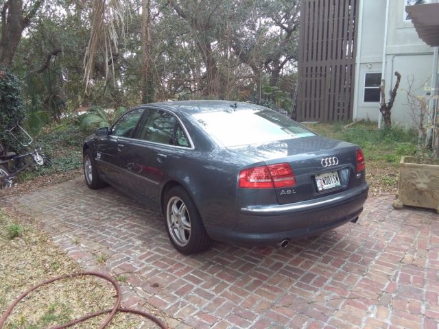 2007 Audi A8 (Blue/Tan)