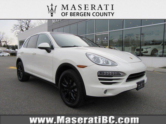 2011 Porsche Cayenne (White/Black)