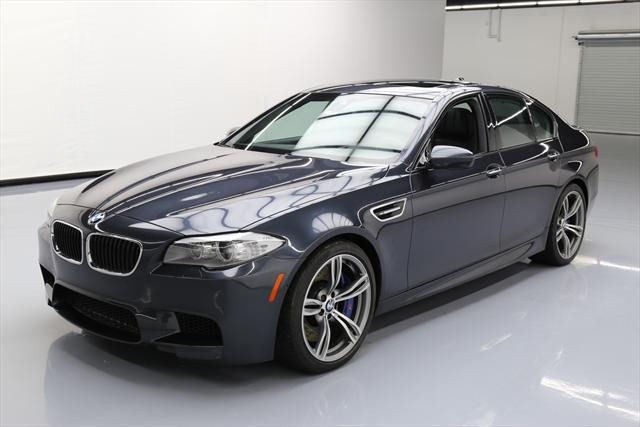 2013 BMW M5 (Gray/Black)