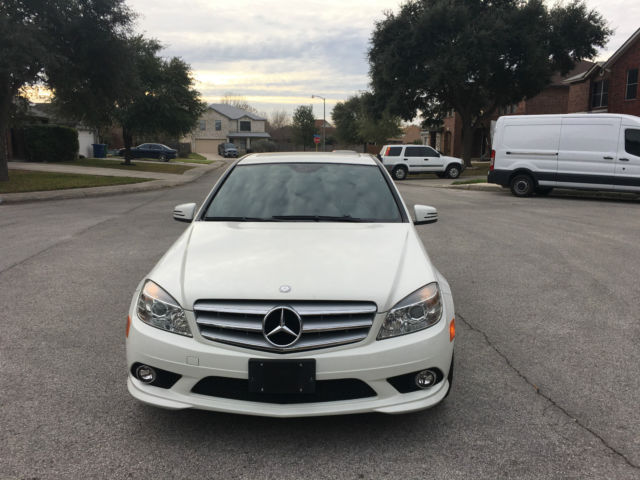 2010 Mercedes-Benz C-Class (WHITE/Black)