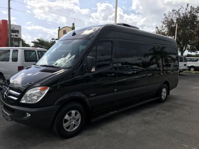 2013 Mercedes-Benz Sprinter (Black/Black)