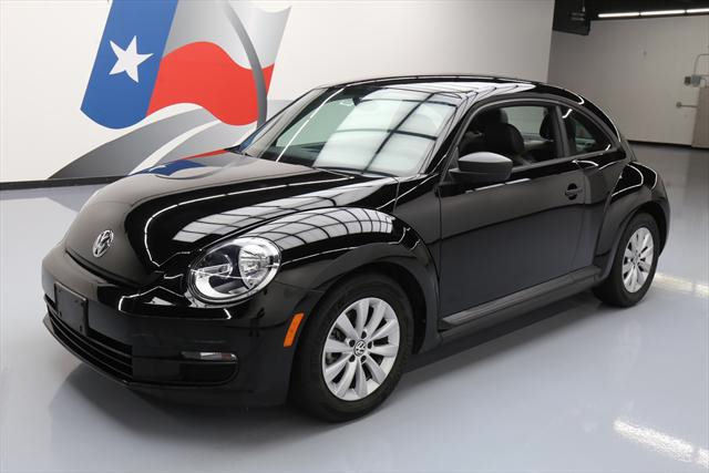 2015 Volkswagen Beetle-New (Black/Black)