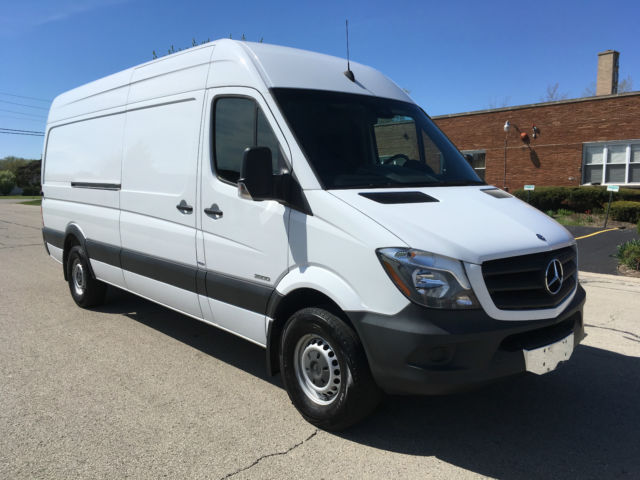 2014 Mercedes-Benz Sprinter (WHITE/Black)