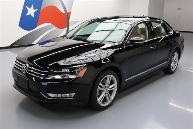 2015 Volkswagen Passat (Black/Tan)