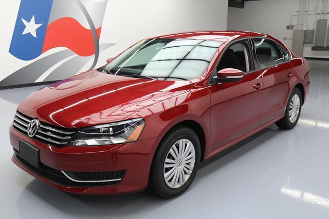 2015 Volkswagen Passat (Red/Black)