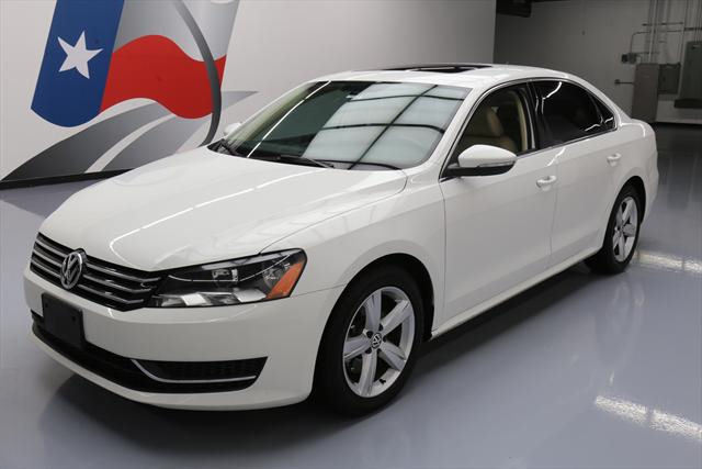 2012 Volkswagen Passat (White/Tan)