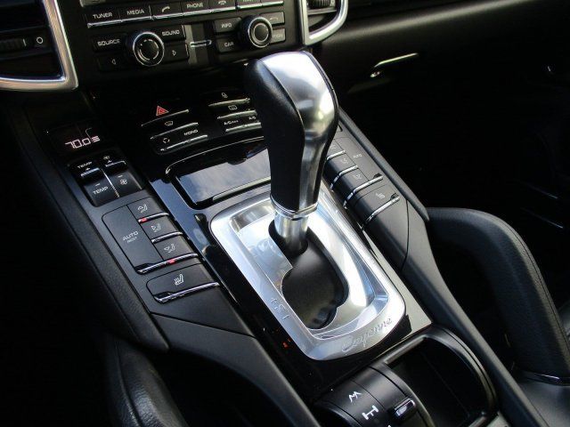 2013 Porsche Cayenne (Gray/Black)