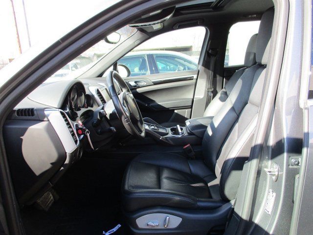 2013 Porsche Cayenne (Gray/Black)