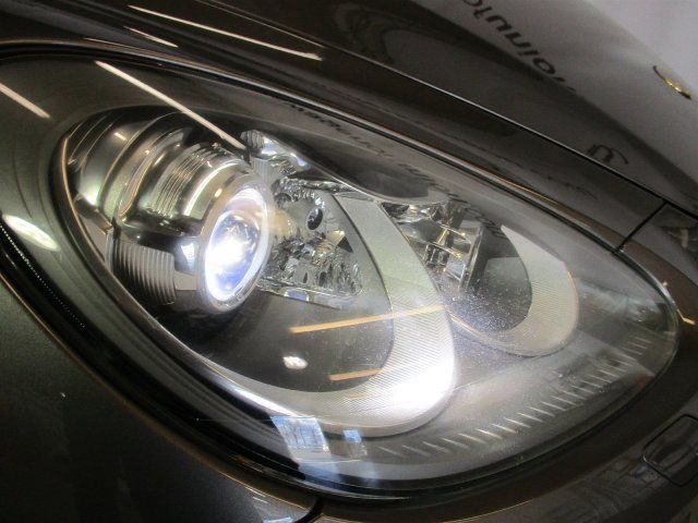 2013 Porsche Cayenne (Gray/Black)