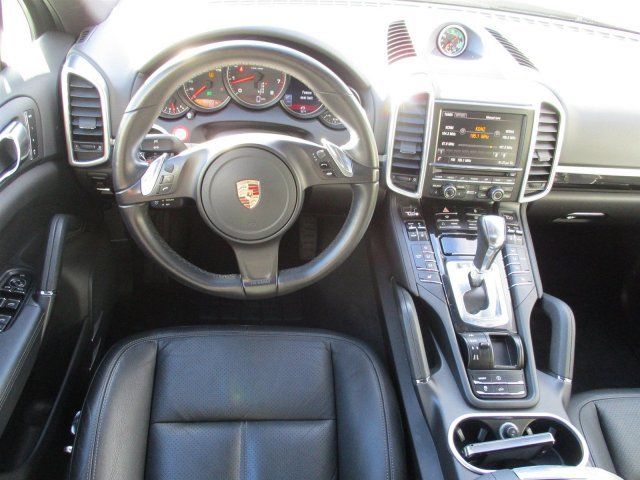 2013 Porsche Cayenne (Gray/Black)