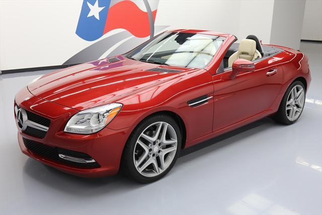 2015 Mercedes-Benz SLK-Class (Red/Tan)