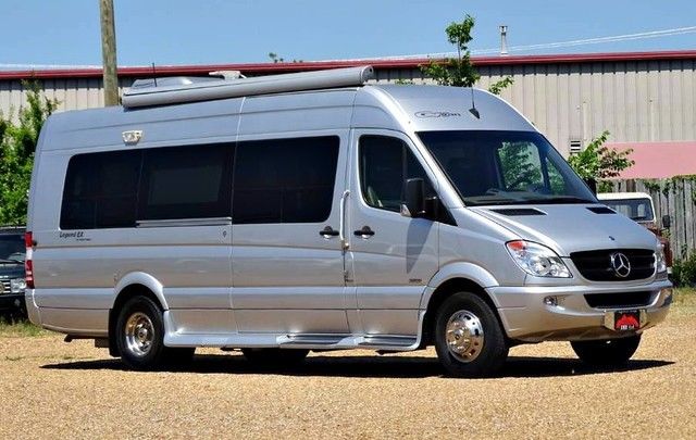 2013 Mercedes-Benz Sprinter (Black/Brown)