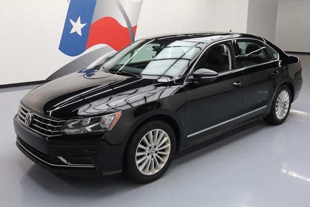 2016 Volkswagen Passat (Black/Black)