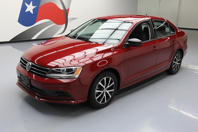 2016 Volkswagen Jetta (Red/Black)